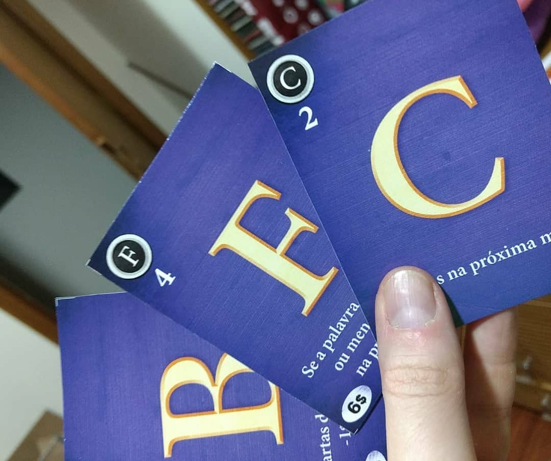http://www.magicjebb.com.br/paperback/150030367_3818914434840540_7697108690373007710_o.jpg